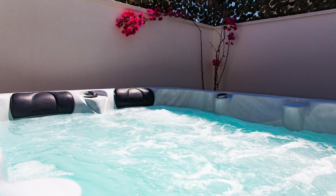Dal Signor Wolf Bed & Breakfast Pezze Di Greco Exterior foto