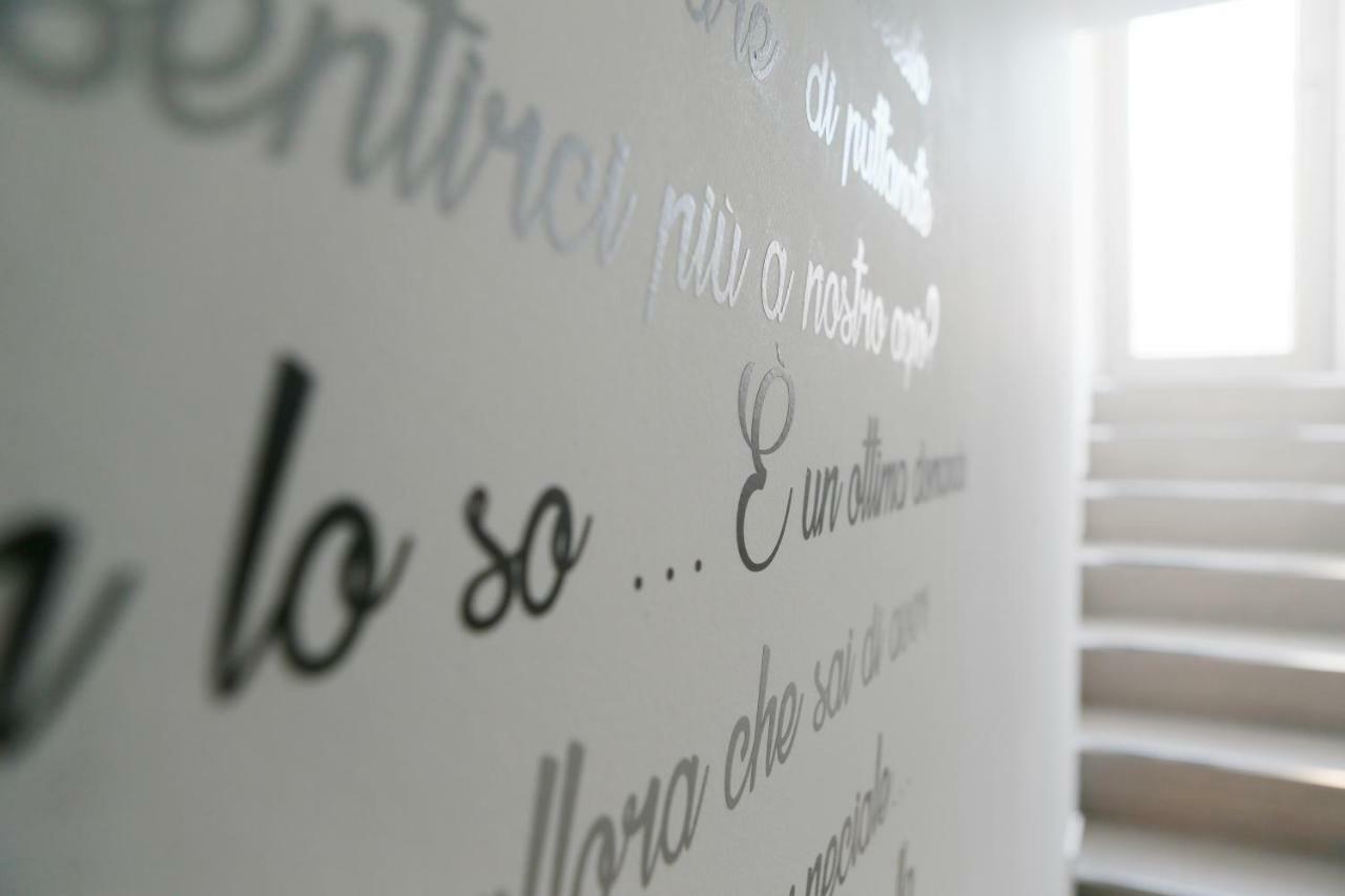Dal Signor Wolf Bed & Breakfast Pezze Di Greco Exterior foto