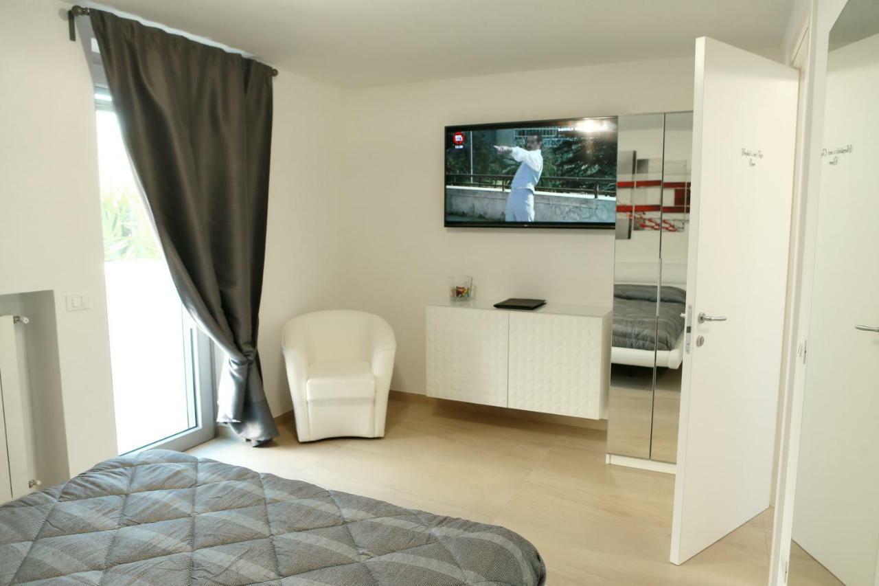 Dal Signor Wolf Bed & Breakfast Pezze Di Greco Exterior foto