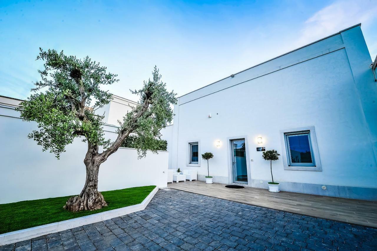 Dal Signor Wolf Bed & Breakfast Pezze Di Greco Exterior foto