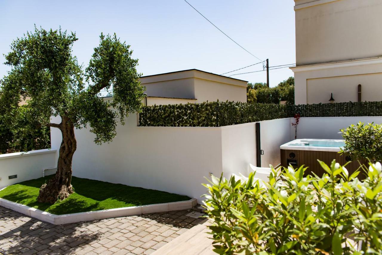 Dal Signor Wolf Bed & Breakfast Pezze Di Greco Exterior foto
