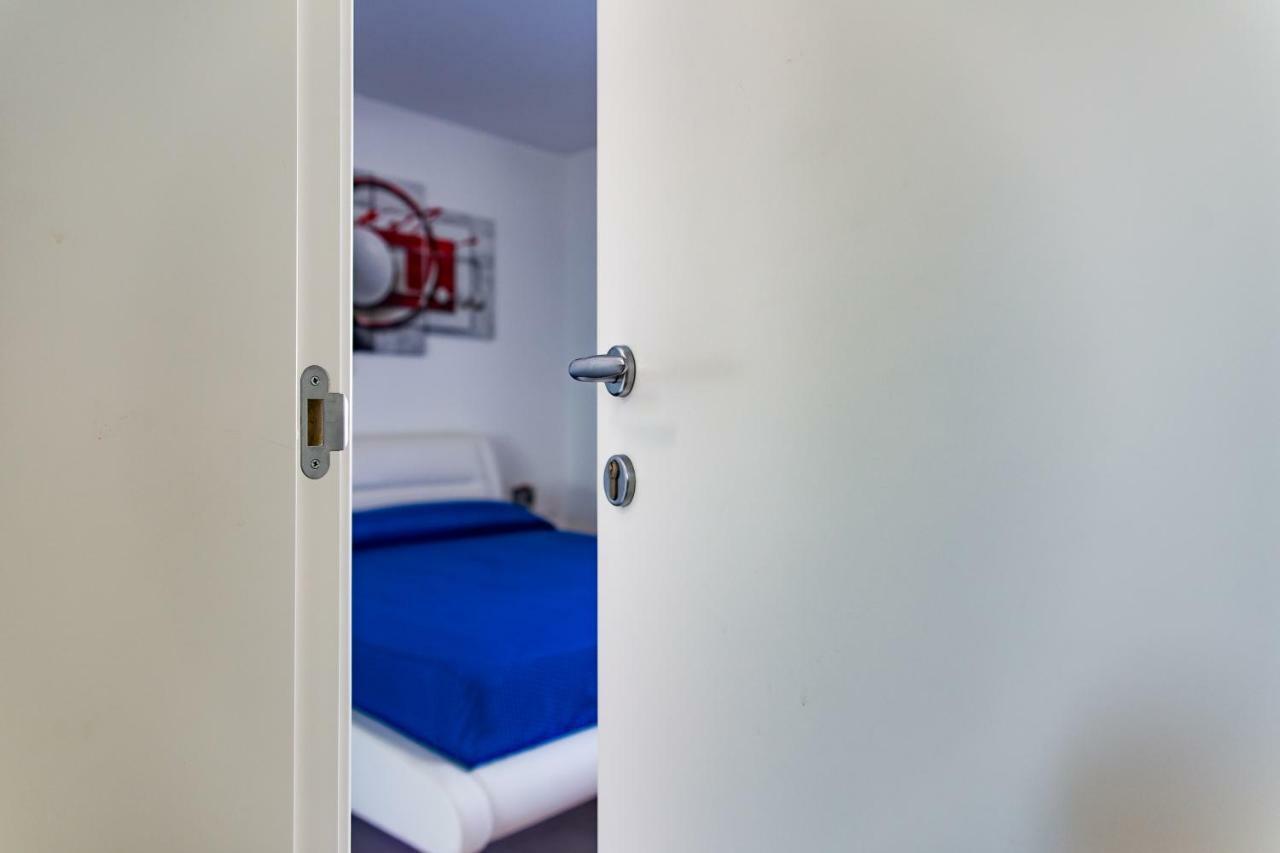 Dal Signor Wolf Bed & Breakfast Pezze Di Greco Exterior foto