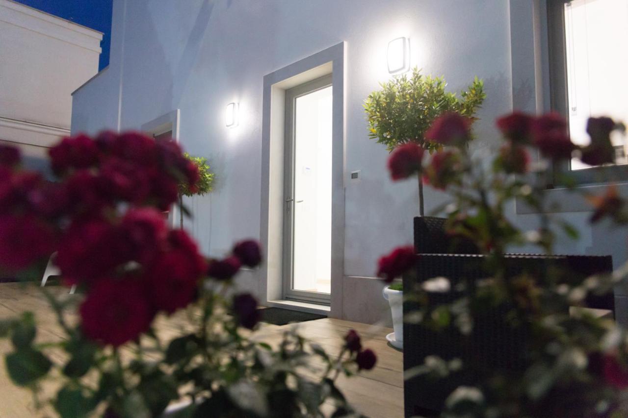 Dal Signor Wolf Bed & Breakfast Pezze Di Greco Exterior foto